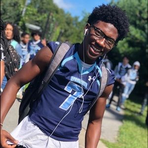 Meet your Posher, Kamari